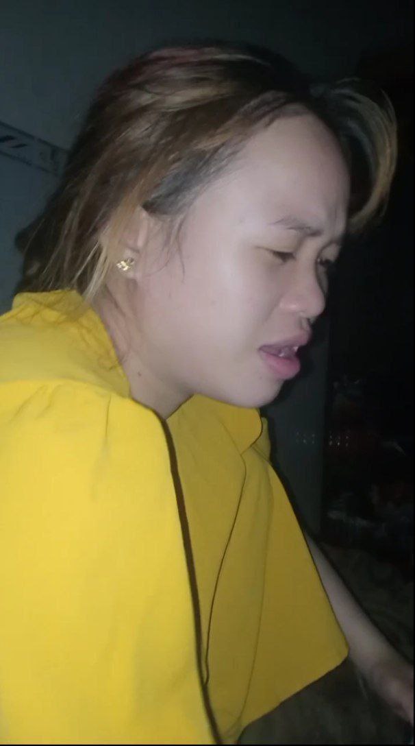 Thấy cô con gái riêng xinh đẹp của Người vợ, bố dượng nổi máu dâm dục